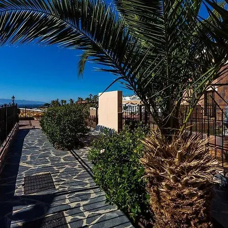 Paradise Court أذيخي