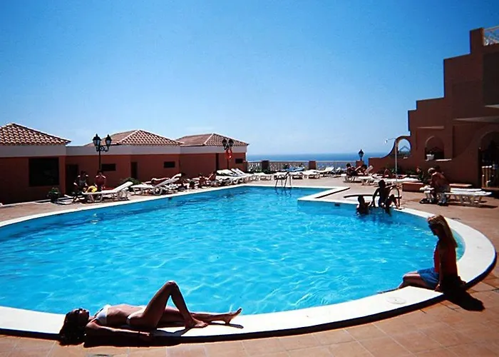 Paradise Court شقة فندقية 2*