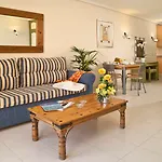 Paradise Court Aparthotel 2*