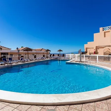 Paradise Court Aparthotel