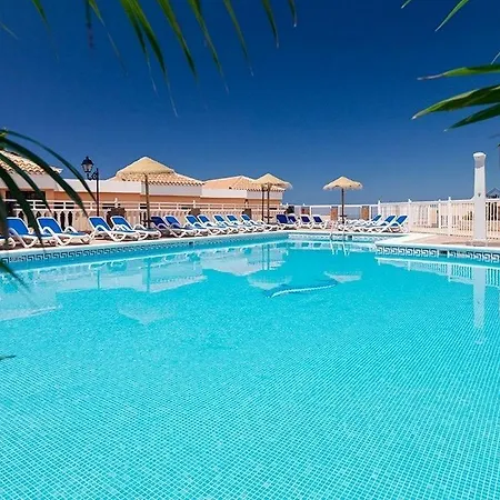 Paradise Court 2*