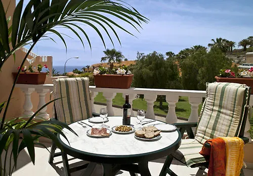 Paradise Court 2*