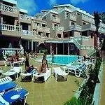 Paradise Court Aparthotel