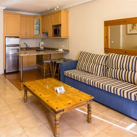 Paradise Court Apartahotel