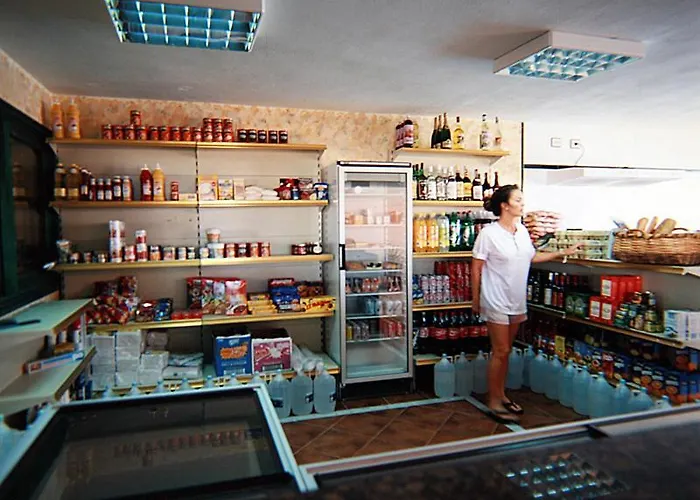 Apartahotel Paradise Court 2*