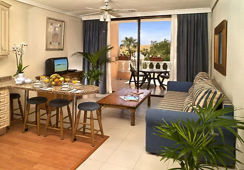 Apartahotel Paradise Court 2*